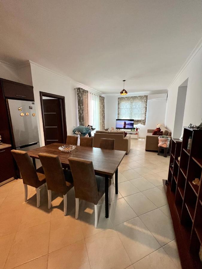 Sunshine Apartment Sarandë Buitenkant foto
